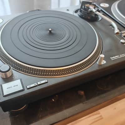 2 x Technics SL-1200MK5 Turntable image 2