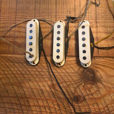 Fender CUSTOM SHOP Vintage Strat Pickup Set Early 90s - Aged White image 1