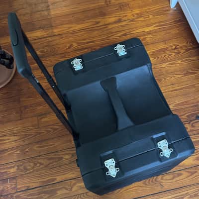 Gator G-PROR-8U-19 Rolling Rack Case w/ Wheels & Telescoping Handle – 8U Pro Series image 3