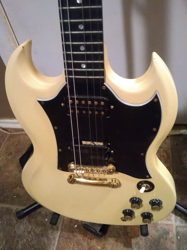 Gibson SG Special 2000 Limited Edition Bundle Antique White And