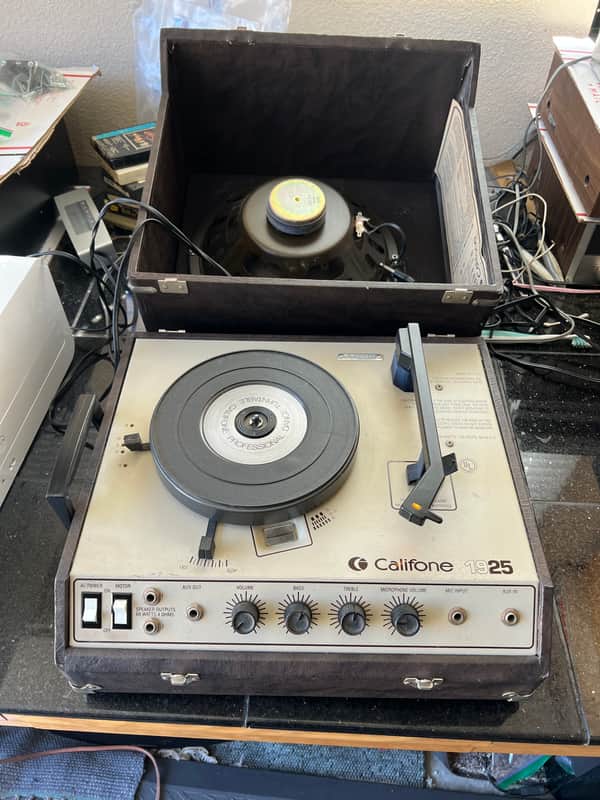 Vintage Califone 1925 Turntable Portable Record Player w/ Speaker; Tested image 1
