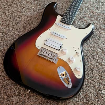 Donner DST-100 HSS Stratocaster Style Electric Guitar - Upgraded Pickups + Setup image 5