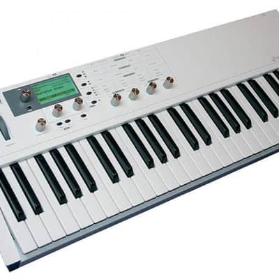 WALDORF BLOFELD KEYBOARD WHITE Synth Multitimbrico a 16 parti con 25 voci image 2