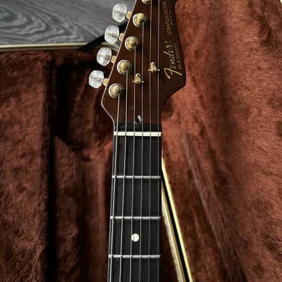 1983 Fender Elite Stratocaster Walnut Body & Neck Excellent with Original Case image 4