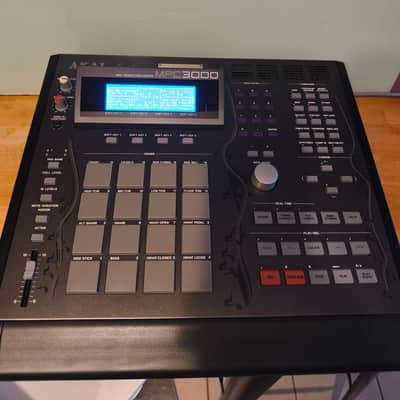 Akai MPC3000LE MIDI Production Center 1999 - 2001 - Black image 1
