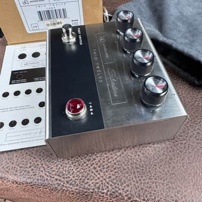 Silvertone Twin Twelve Effects Pedal by Jackson Audio image 3