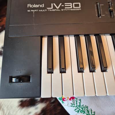 Roland JV-30 61-keys Synth image 2