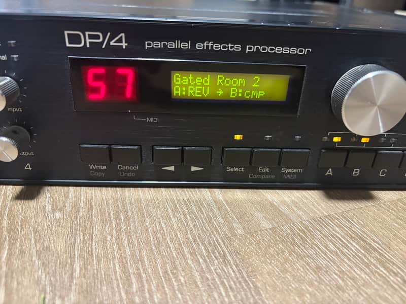 Ensoniq DP/4 Parallel Effects Processor
