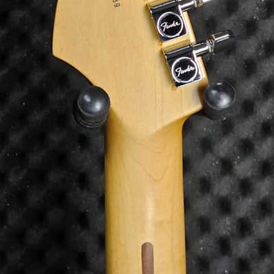 Fender Standard Stratocaster 2011 - Arctic White image 7