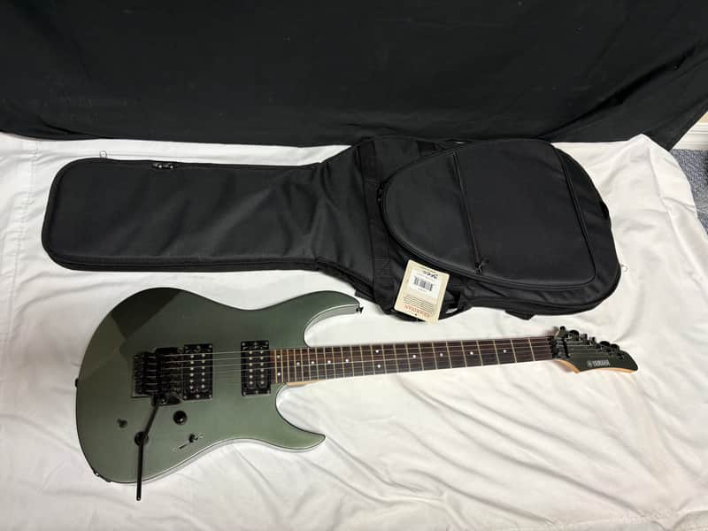 Yamaha RGX 420s? Mist Green Electric Guitar - tremolo - used - w/ Gig Bag image 1