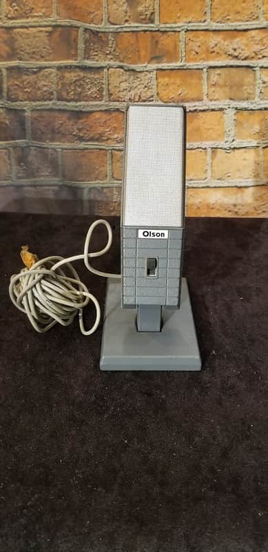 Olson M-201 Dynamic Cardoid Microphone   Grey image 1