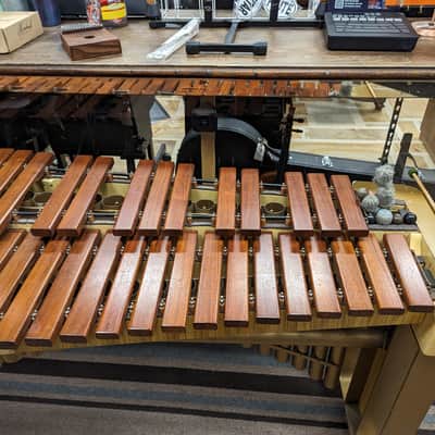 Deagan 490 Imperial Bolero Marimba image 3
