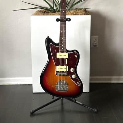 Fender American Professional II Jazzmaster with Rosewood Fretboard 2020 - Present - 3-Color Sunburst