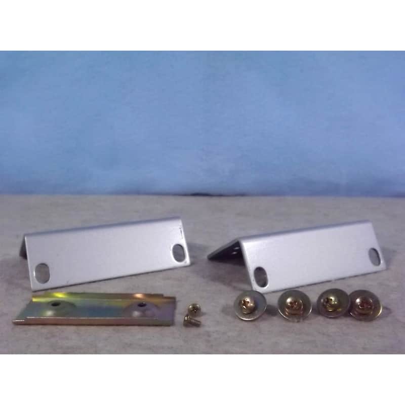 TOA 2U rack ears kit image 1