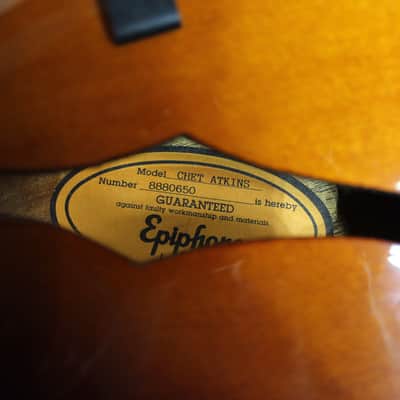 Epiphone   Chet Atkins Country Gentleman Signed by Chet Atkins !  Mid 1990's MIJ Sunburst w HSC image 2
