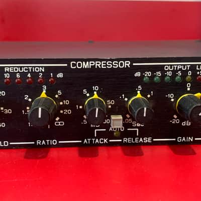 Compressor with TRS Connectors For Guitar / Bass Rack Or Studio Drawmer DL241 image 5