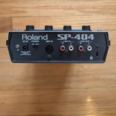 Roland SP-404 Sampler 2005 - 2008 - Silver image 5