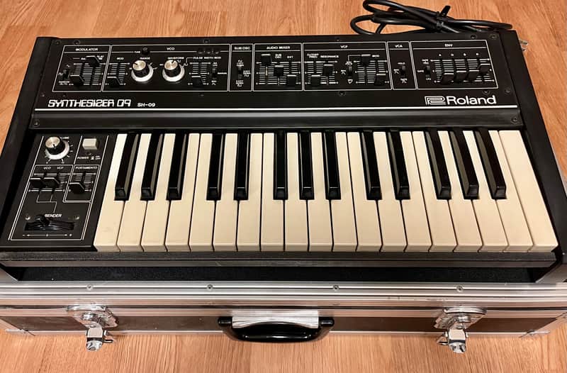 Roland SH-09 32-Key Monophonic Synthesizer | Reverb