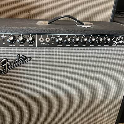 Fender '65 Super Reverb Reissue 45-Watt 4x10" Guitar Combo 2001 - Present - Black image 2