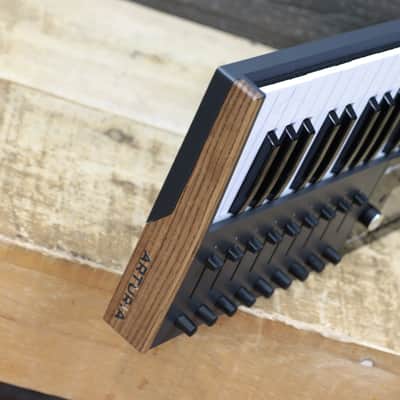 Arturia KeyLab 61 Mk3 Universal MIDI Controller 61-Note Semi-Weighted w/Box image 15