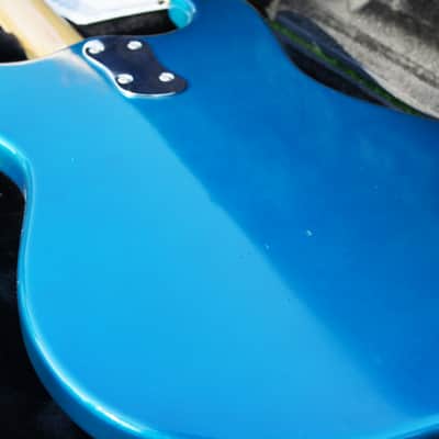 Mosrite USA V65 Mark I 1994 - blue metalic image 12