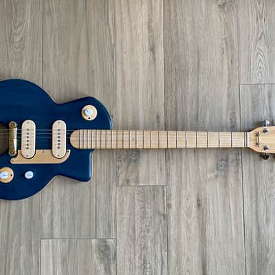 Ceci Domino 2021 Blue image 10