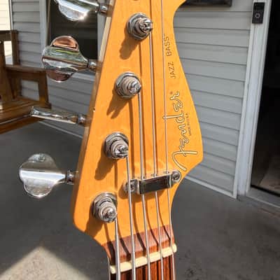 Fender 5 String Bass image 4