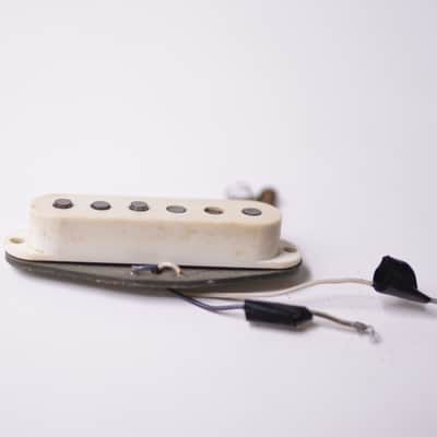 Immagine 1971 Fender 4-Bolt Stratocaster Gray-Bottom Staggered-Pole Bridge PICKUP Original White Cover 5.754k 1970's Vintage Strat Guitar 1969 - 9