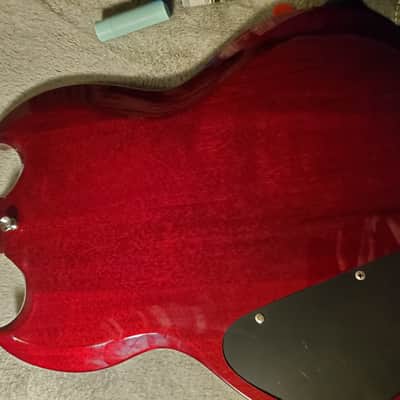 Iyv SG Red image 2