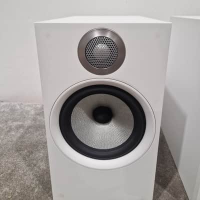 Bowers & Wilkins 606 - Bookshelf Speakers - Pair - White - Excellent image 7