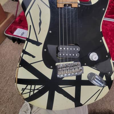 EVH Striped Series '78 Eruption 2022 - Present - Black / White Stripe Relic - WITH EVH CASE image 13