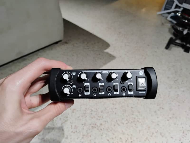 Sterling Audio SHA4 4-Channel Headphone Amplifier