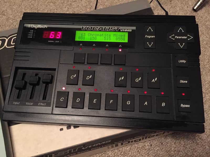 DigiTech VHM5 Vocalist 5-part Digital Vocal Harmony Processor with