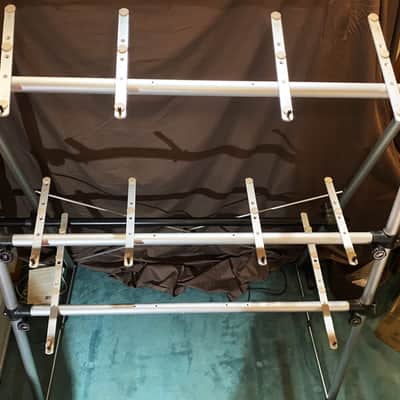 Ultimate Support 3 tier keyboard syand image 2