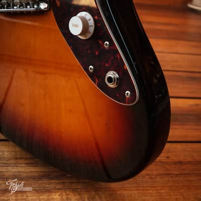 Squier Japan Vista Series Jagmaster Sunburst 1997 image 16