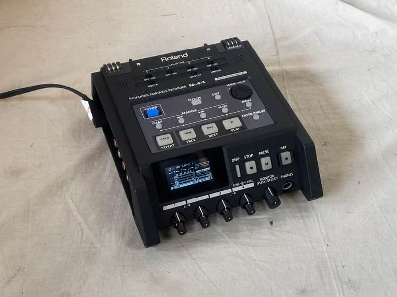 Edirol Roland R-44 Solid-State Four-Channel Portable Field