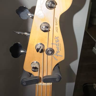Fender American Series Jazz Bass with Maple Fretboard 2000 - 2007 - 3-Color Sunburst image 3