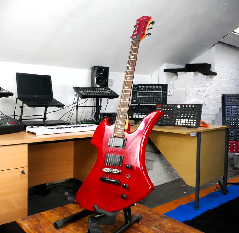 B.C. Rich Mockingbird