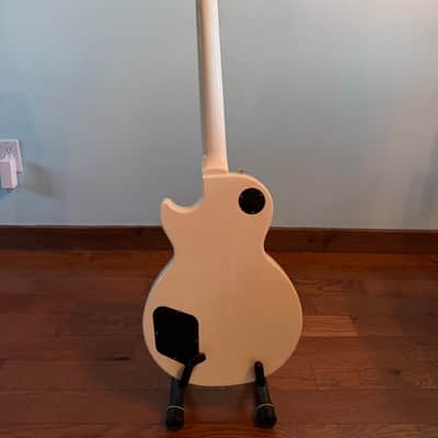 2009 Epiphone Les Paul Studio in Alpine White *Comes with Hard Case* image 4