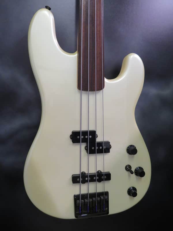 Fender Japan 89年製プレベフレットレスmod Fender Japan 89年製プレベフレットレスmod Fender Japan 89年製プレベ