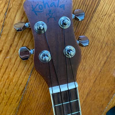 Kohala K2-c concert sized uke ukulele with hard case, tuner, pitch pipe, capo image 5