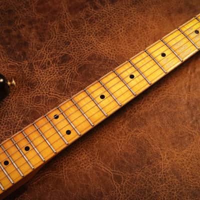 Fender Custom Shop 1955 "Bone Tone" Stratocaster Relic in Wide Fade 2-tone Sunburst image 5