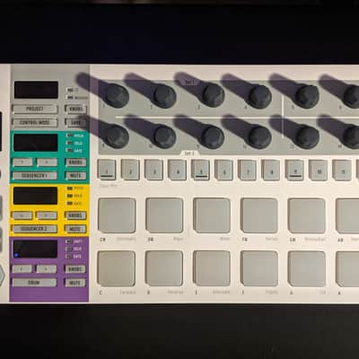 Arturia BeatStep Pro MIDI Controller 2017 - Present - White image 2