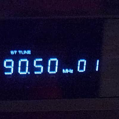 Insignia Insignia NS-STR514 is a 200-watt, 2-channel stereo receiver 2000 - Black image 2
