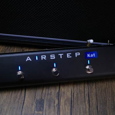 XSONIC Airstep Kat Edition KATANA MkII & I Footswitch with 5 Footswitches, 2 Control Modes(Change Presets, Toggle Effects), 300H Playtime, Modify Amp sound with BTS App for iOS and Android image 4
