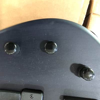 Loaded Warmoth 5 string G5 bass body imagen 5