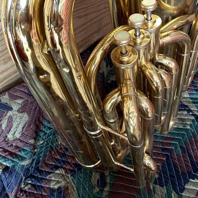 Conn 10J Tuba 1962 - Brass Lacquer image 2