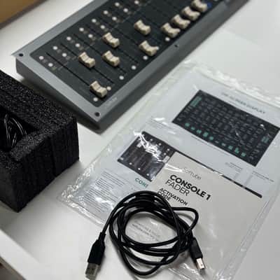 Softube Console 1 Fader USB DAW Control Surface 2019 - Gray image 7