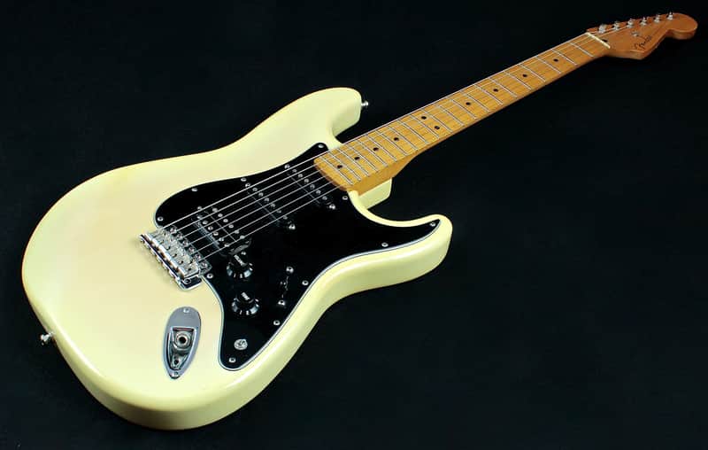 FENDER SPECIAL Deluxe Series Stratocaster 94-96 Vintage Blonde