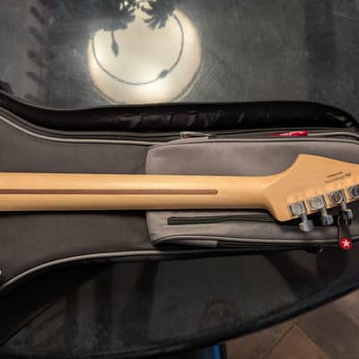 Fender Player Stratocaster with Pau Ferro Fretboard 2018 - 2024 - Polar White image 4
